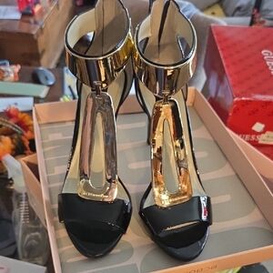 Elegant Black and Gold Women's Heels